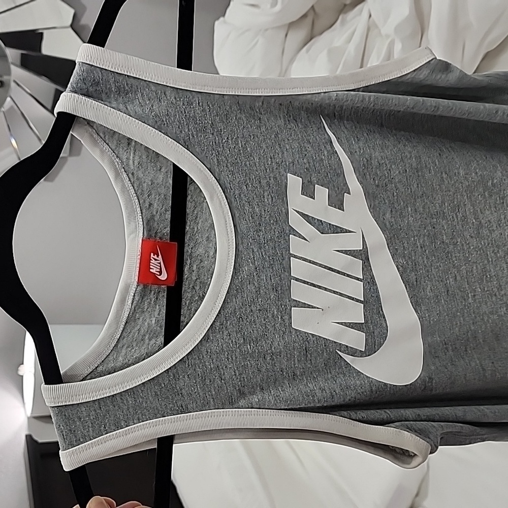 Men's Medium Nike Tank Top